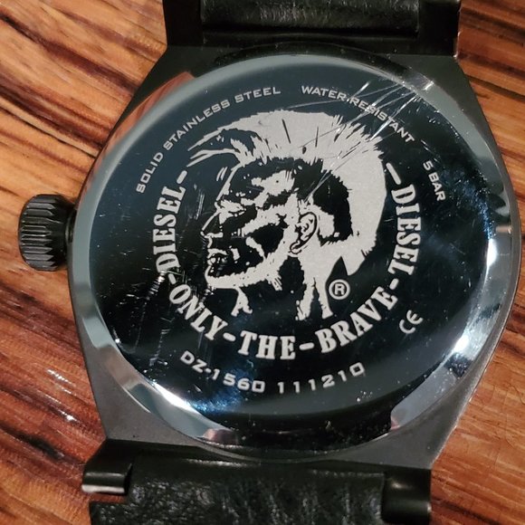 Diesel Men's Quartz Watch in Black and Gery tones - Picture 4 of 4